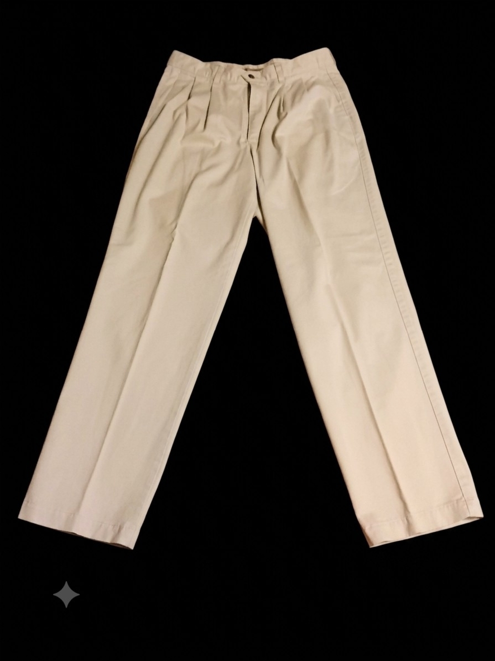 Dockers Men's Light Beige Pleated Chinos